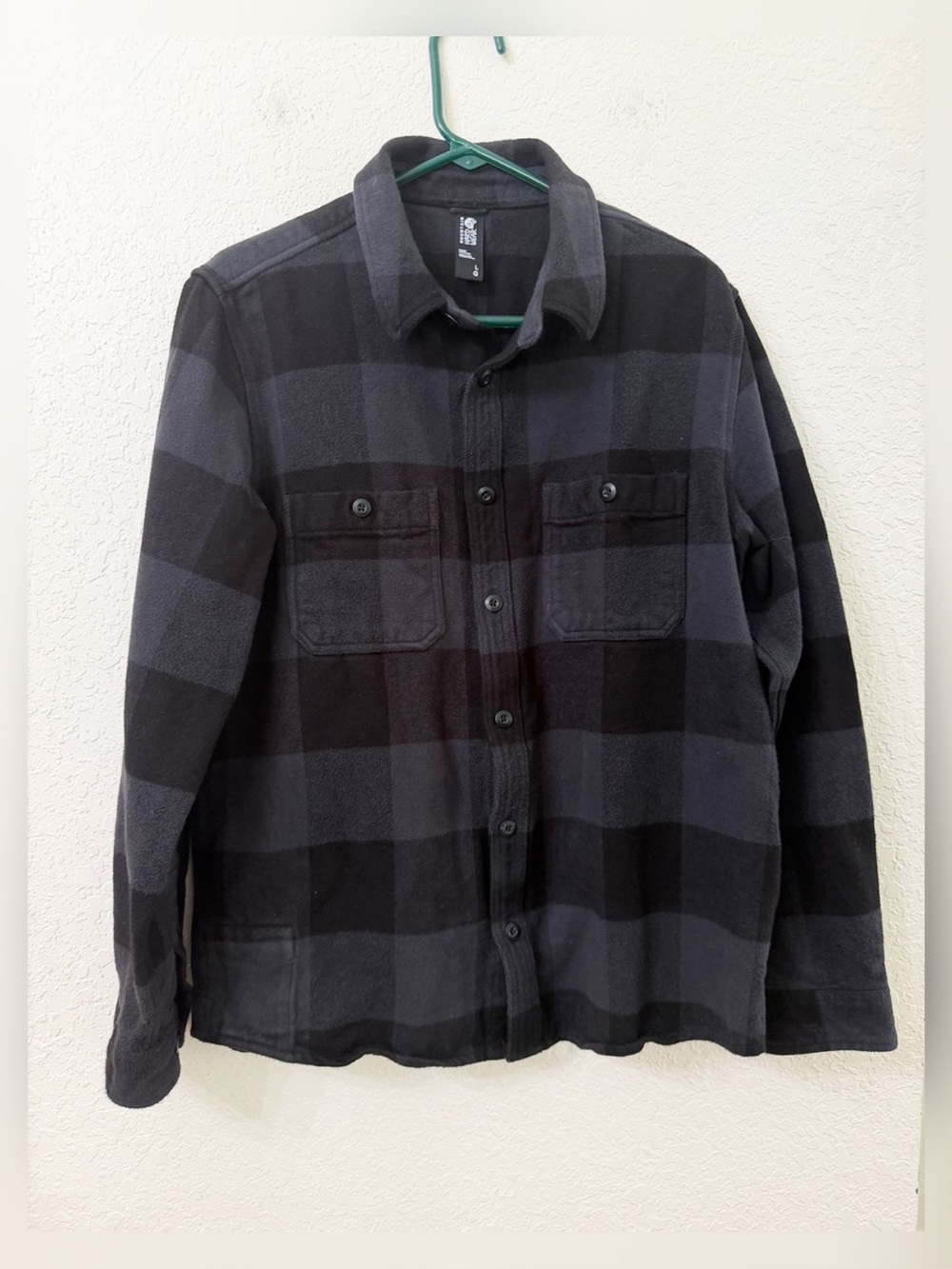 Men's Black & Charcoal Plaid Button-Up Shirt Jacket